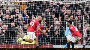 Legenda Chelsea Kagum Lihat MU Babat Man City, Soroti Peran Penting Pemain Senior Ini